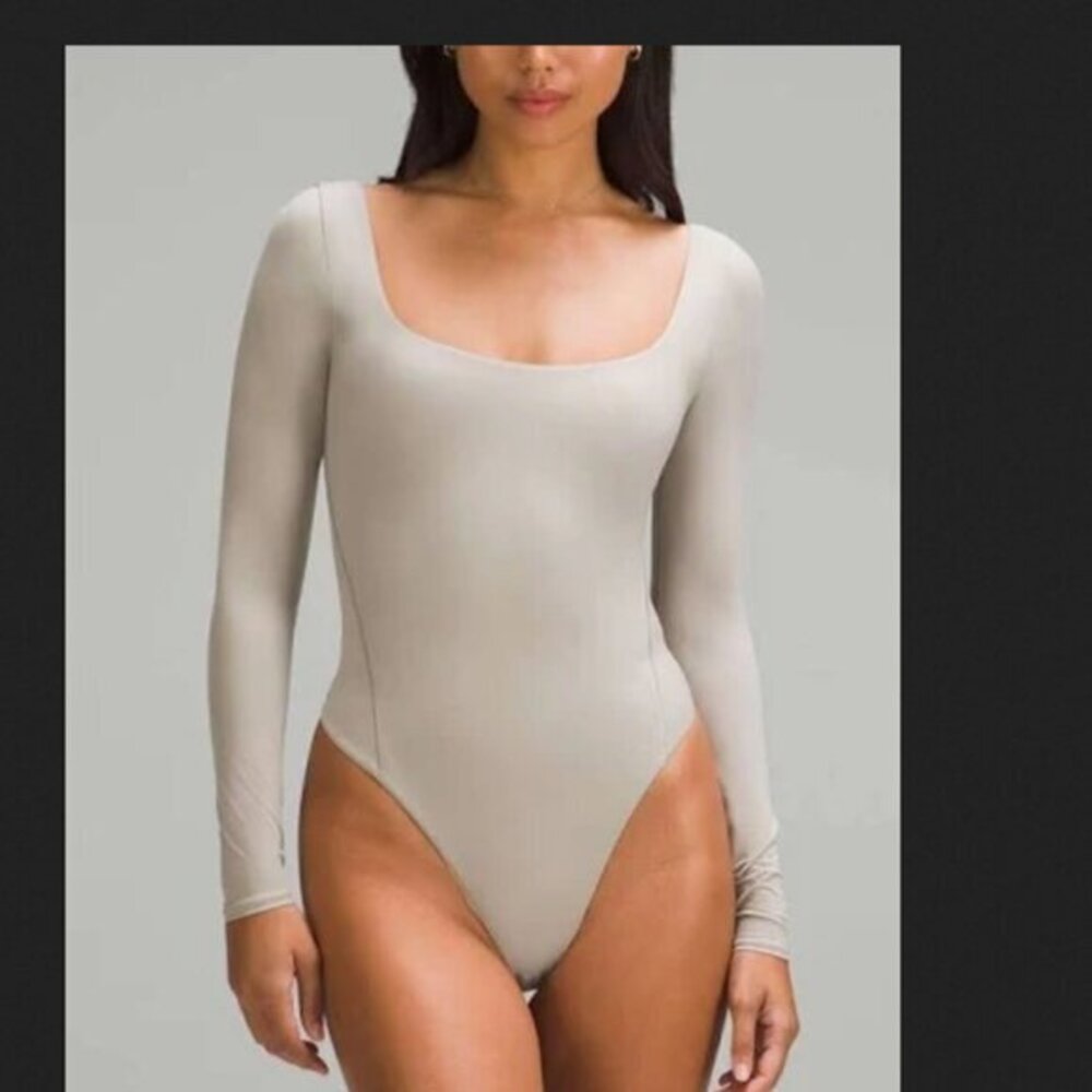 Lululemon Wundermost Ultra-Soft Nulu Square-Neck Longsleeve Bodysuit 2 xs tan